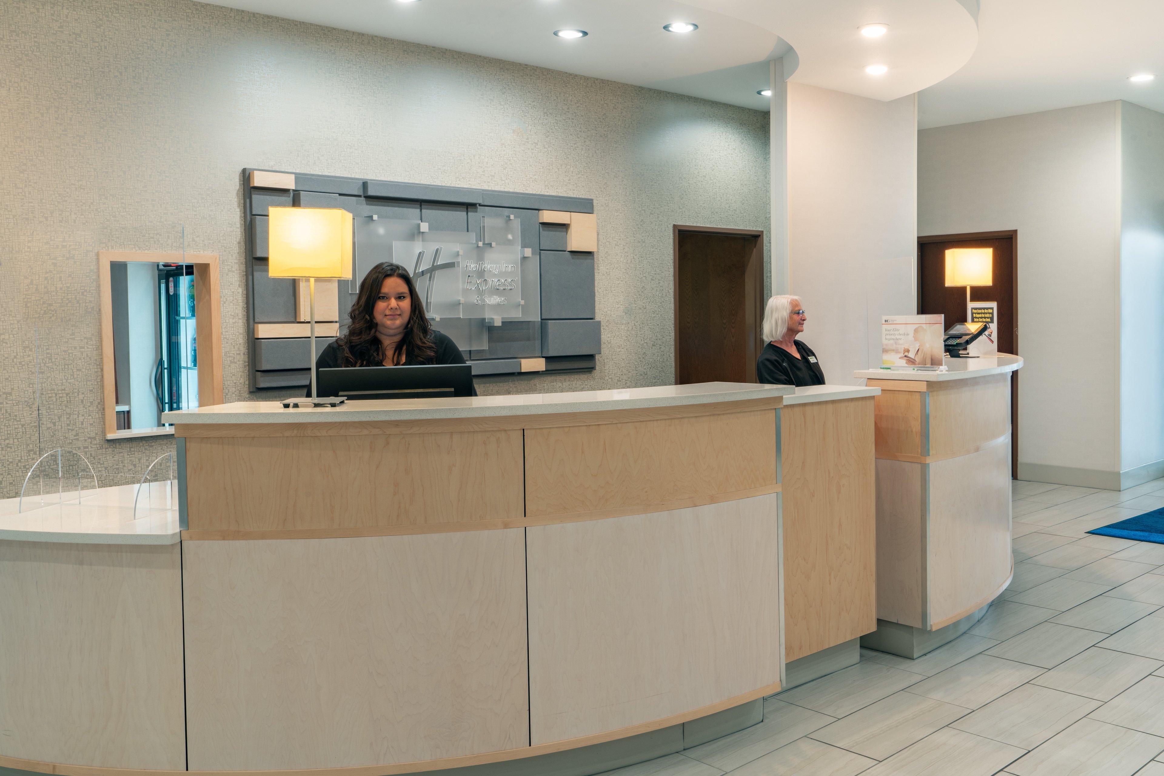 Holiday Inn Express & Suites Trinidad By Ihg Экстерьер фото