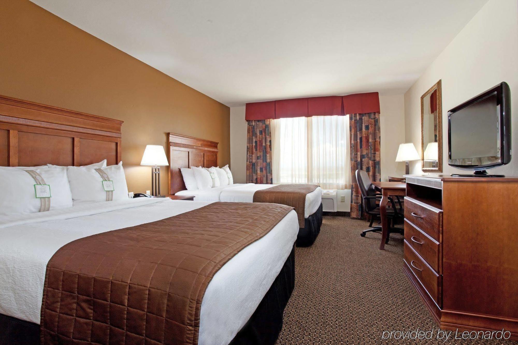 Holiday Inn Express & Suites Trinidad By Ihg Экстерьер фото